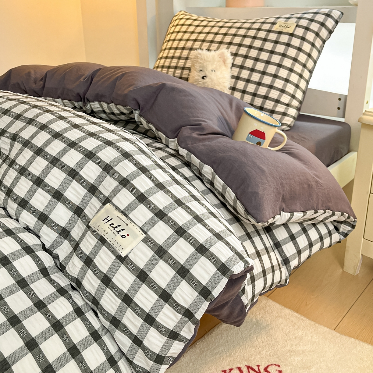 91家纺网 家纺一手货源 找家纺 顾里2025新款韩系格子阳离子泡泡纱学生宿舍上下铺三件套 经典黑格