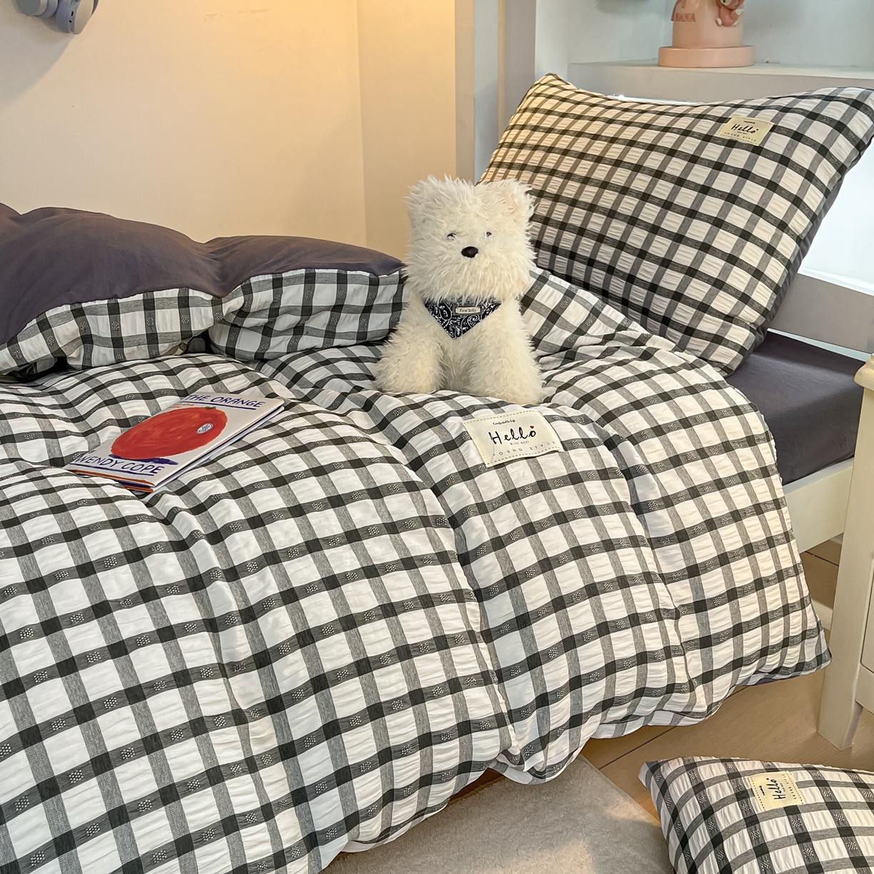 91家纺网 家纺一手货源 找家纺 顾里2025新款韩系格子阳离子泡泡纱学生宿舍上下铺三件套 经典黑格
