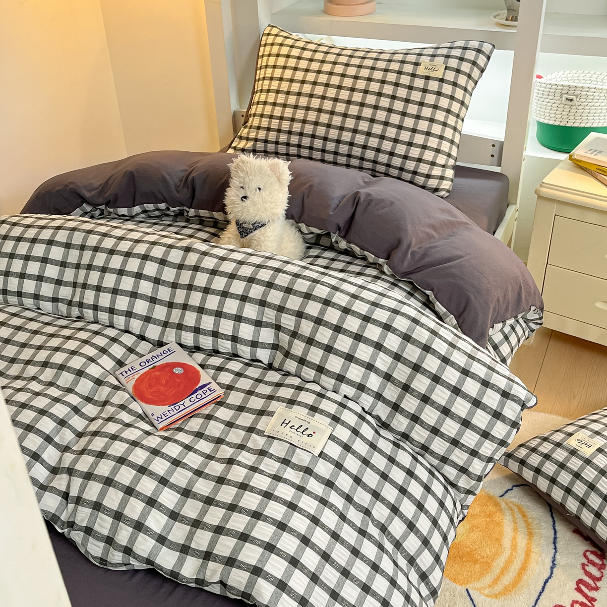 91家纺网 家纺一手货源 找家纺 顾里2025新款韩系格子阳离子泡泡纱学生宿舍上下铺三件套 经典黑格