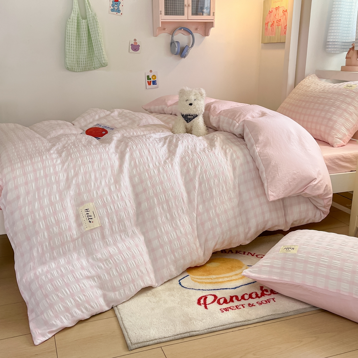 91家纺网 家纺一手货源 找家纺 顾里2025新款韩系格子阳离子泡泡纱学生宿舍上下铺三件套 少女粉格