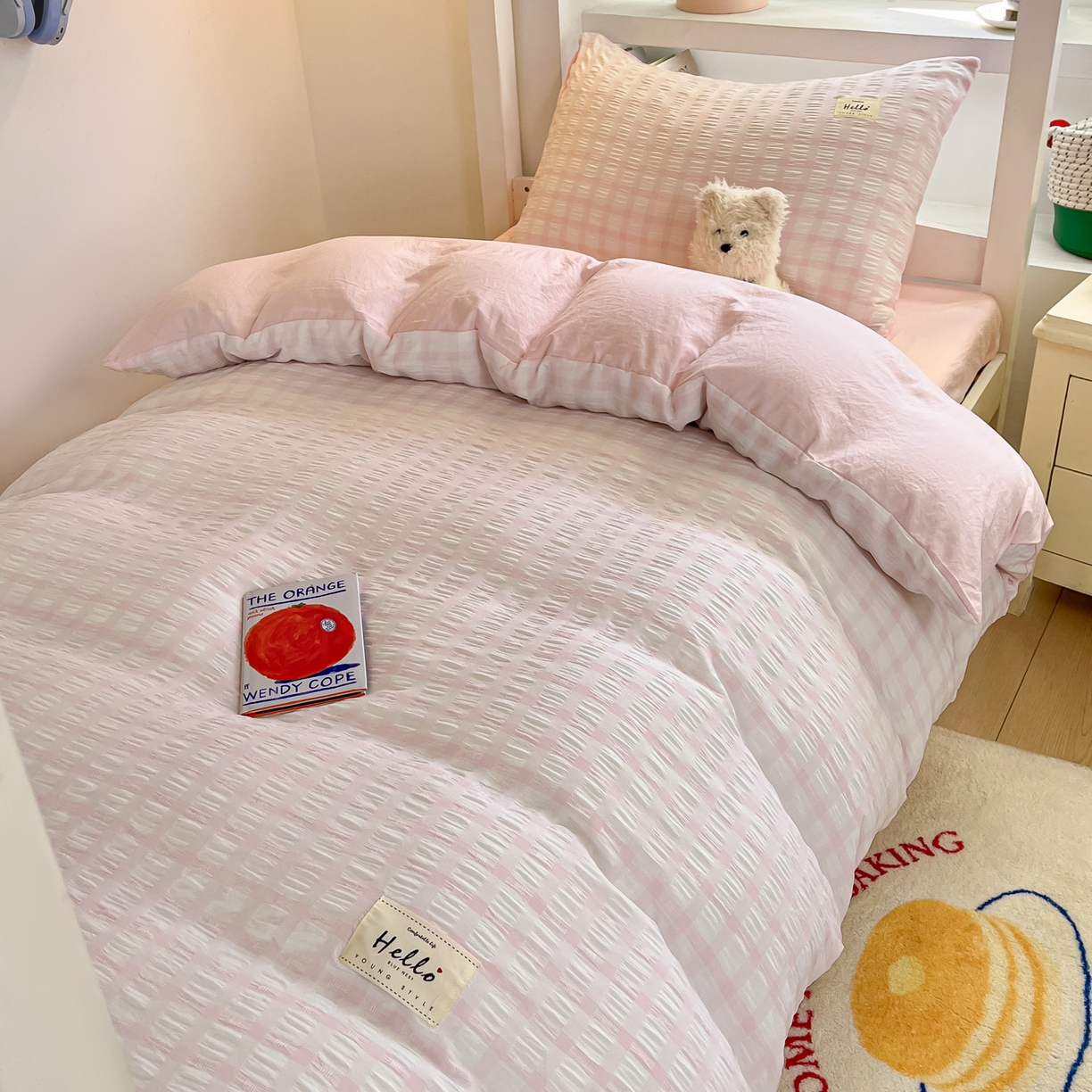 91家纺网 家纺一手货源 找家纺 顾里2025新款韩系格子阳离子泡泡纱学生宿舍上下铺三件套 少女粉格