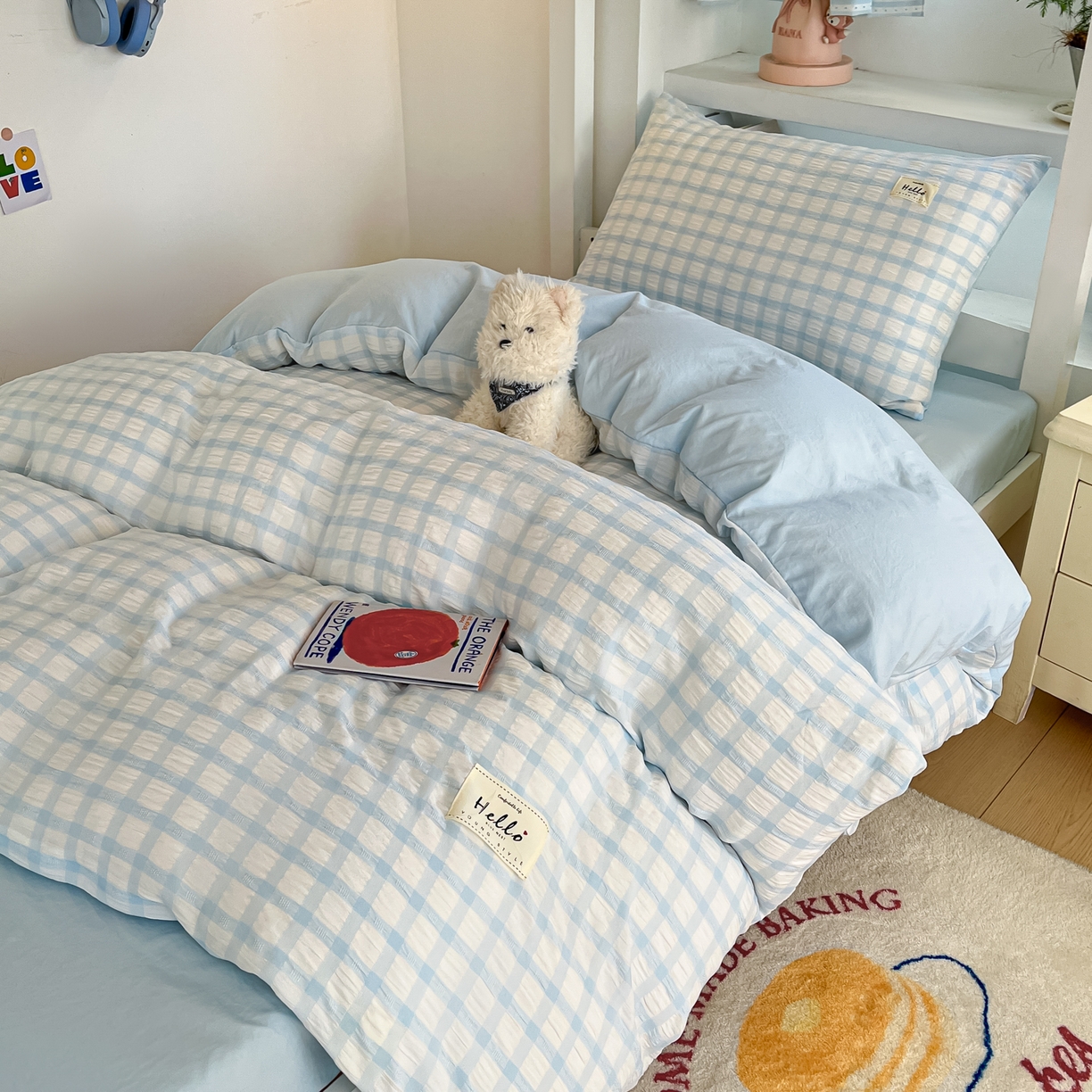 91家纺网 家纺一手货源 找家纺 顾里2025新款韩系格子阳离子泡泡纱学生宿舍上下铺三件套 天空蓝格
