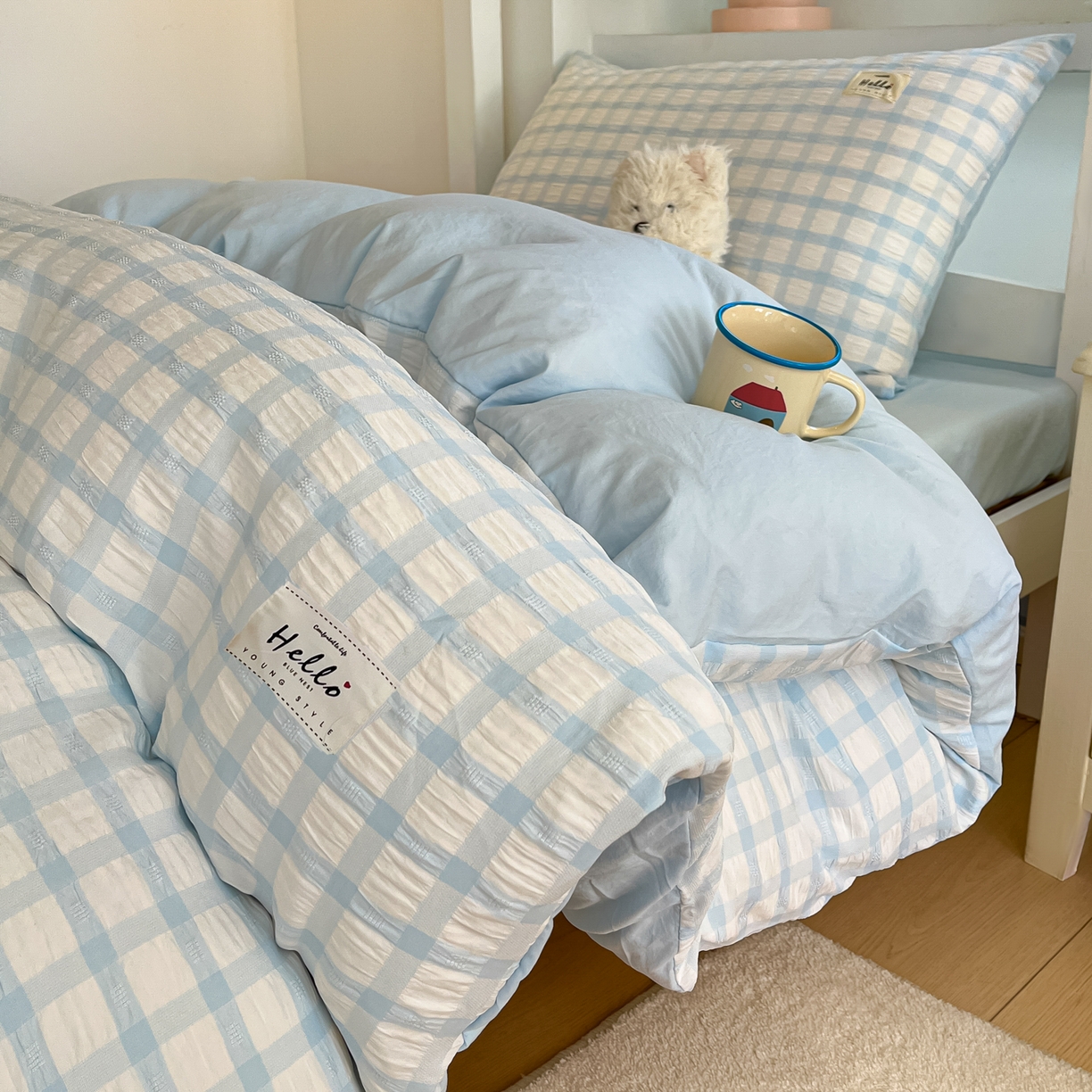 91家纺网 家纺一手货源 找家纺 顾里2025新款韩系格子阳离子泡泡纱学生宿舍上下铺三件套 天空蓝格