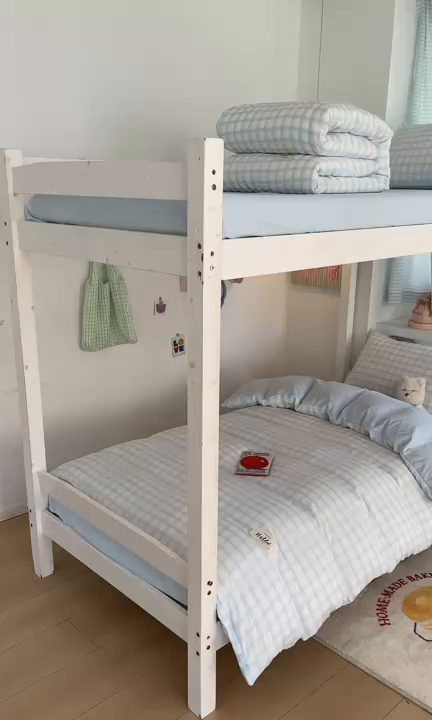 91家纺网 家纺一手货源 找家纺 顾里2025新款韩系格子阳离子泡泡纱学生宿舍上下铺三件套 天空蓝格