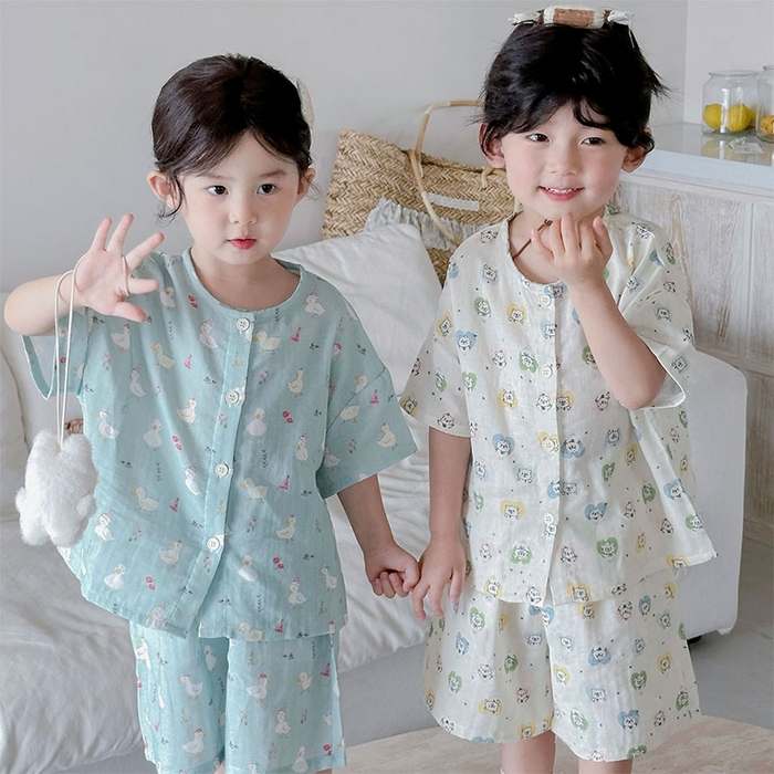 91家纺网 家纺一手货源 找家纺 妍景家居生活馆 2025新款儿童纱布圆领开衫款 爱心小熊