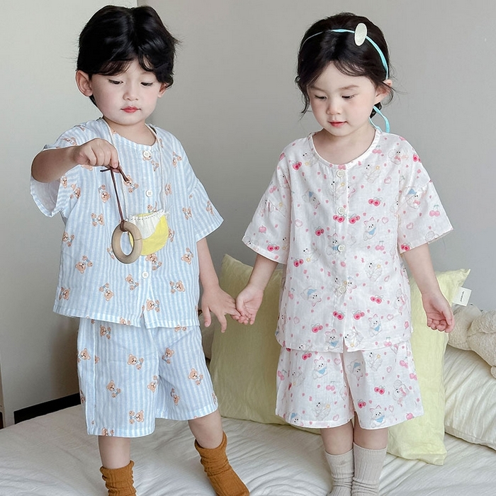 91家纺网 家纺一手货源 找家纺 妍景家居生活馆 2025新款儿童纱布圆领开衫款 爱心小熊