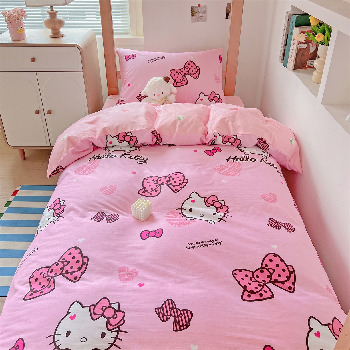 91家纺网 家纺一手货源 找家纺 名兮家居 2025-全棉纯棉13372经典奥特曼-三丽鸥学生床多件套【含防伪标】 蝴蝶结kt