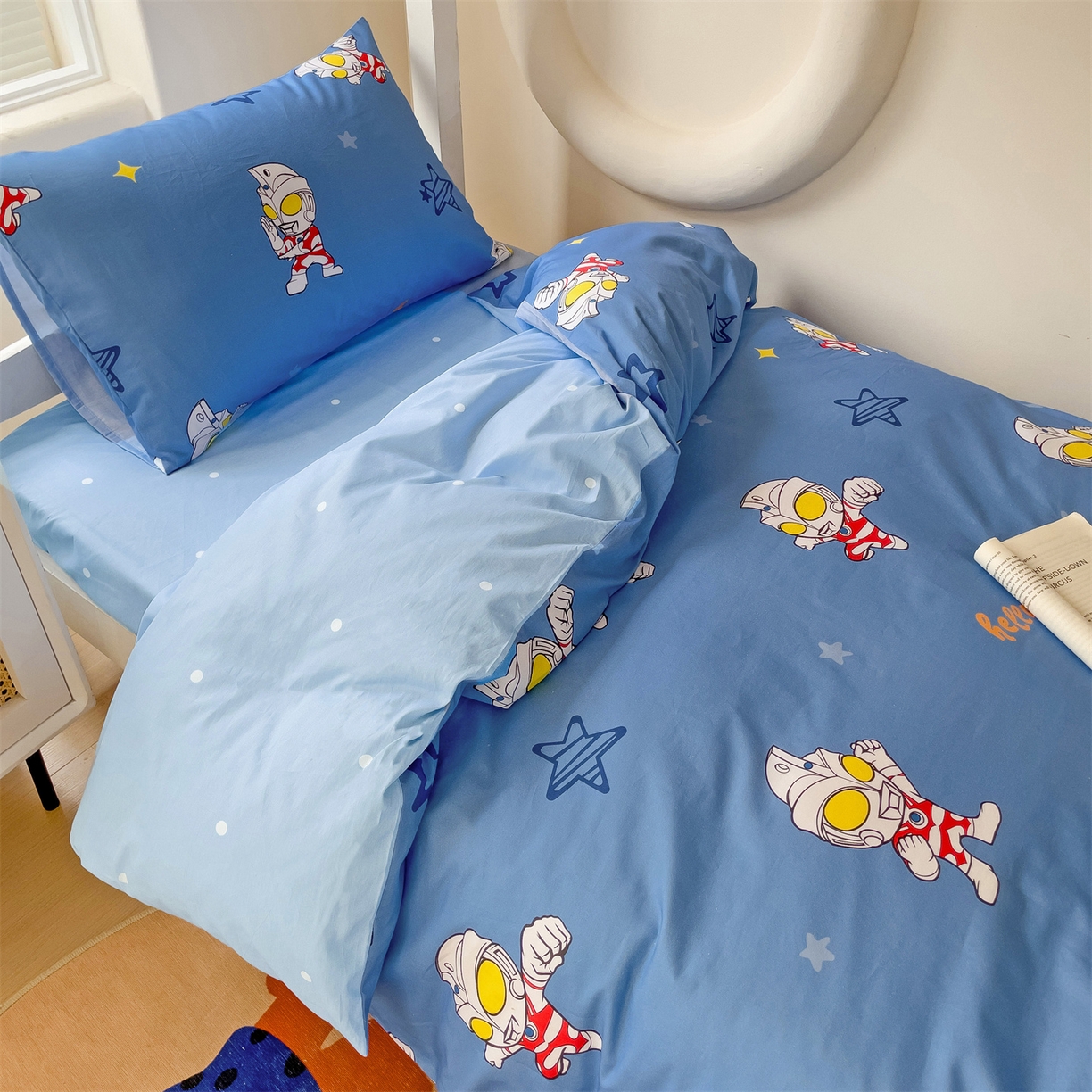 91家纺网 家纺一手货源 找家纺 （总）名兮家居 2025-全棉纯棉13372经典奥特曼-三丽鸥学生床多件套【含防伪标】