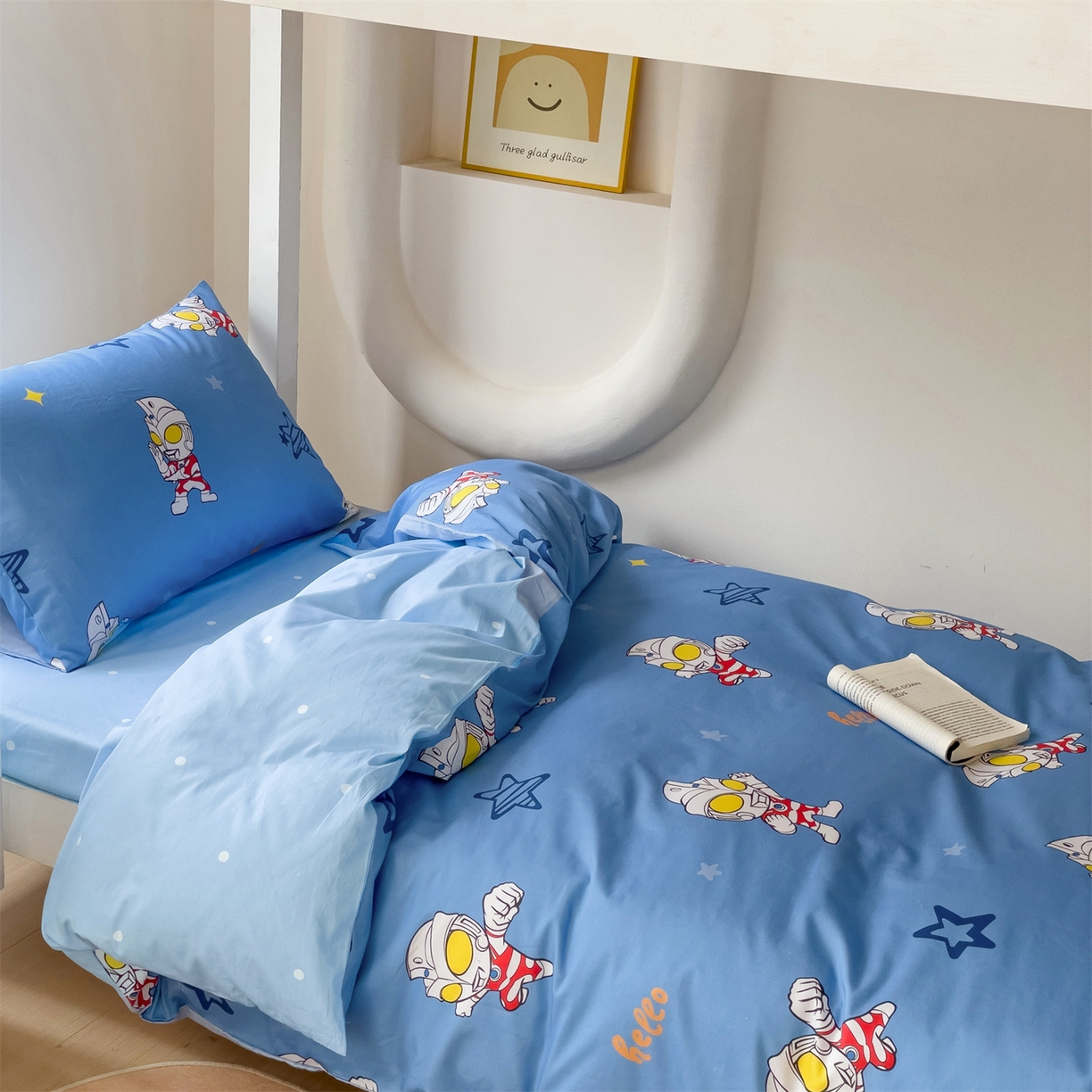 91家纺网 家纺一手货源 找家纺 （总）名兮家居 2025-全棉纯棉13372经典奥特曼-三丽鸥学生床多件套【含防伪标】