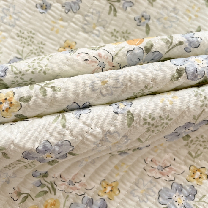 91家纺网 家纺一手货源 找家纺 富馨莱 2025春夏新款纯棉夹棉单床盖床盖单件薄床垫 艾莎