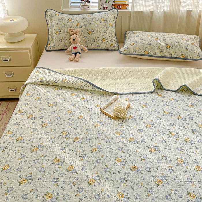 91家纺网 家纺一手货源 找家纺 富馨莱 2025春夏新款纯棉夹棉单床盖床盖单件薄床垫 艾莎