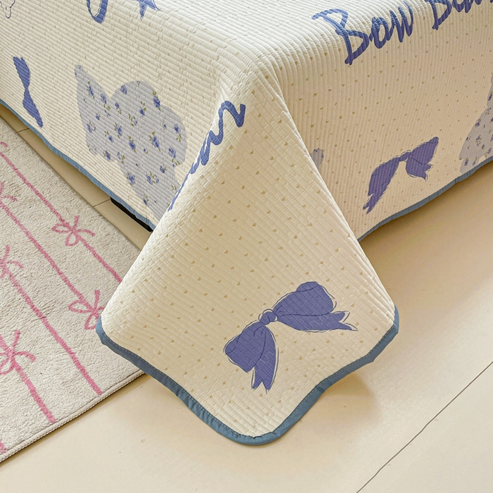 91家纺网 家纺一手货源 找家纺 富馨莱 2025春夏新款纯棉夹棉单床盖床盖单件薄床垫 蝴蝶结小熊