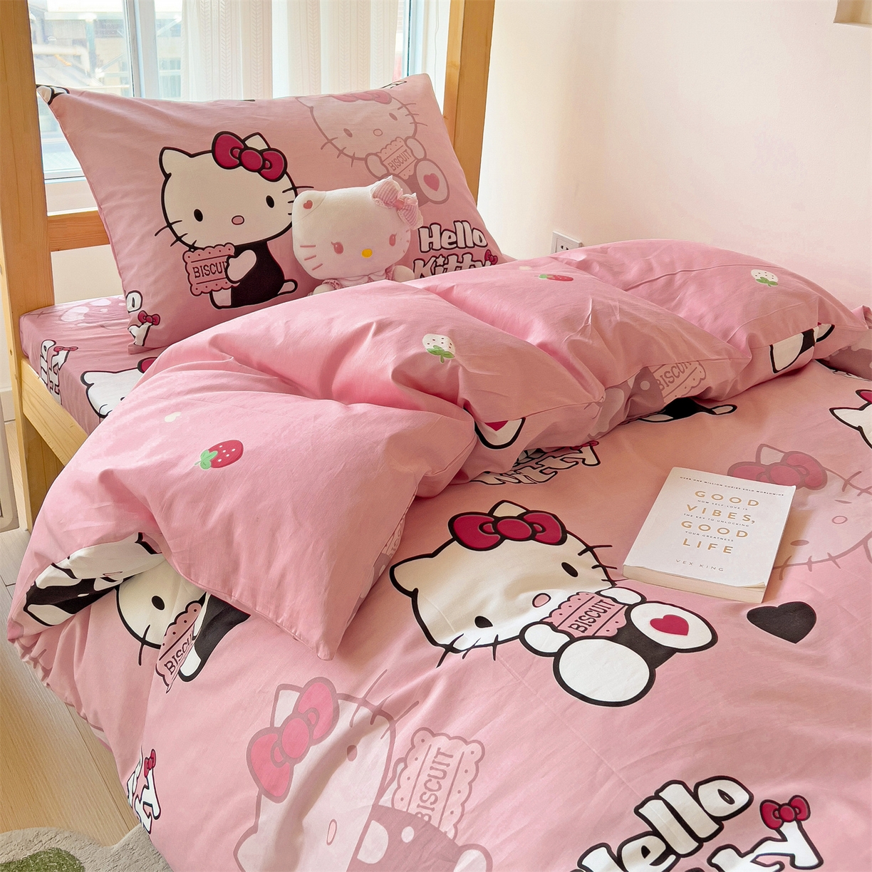 91家纺网 家纺一手货源 找家纺 名兮家居 2025-全棉纯棉13372经典奥特曼-三丽鸥学生床多件套【含防伪标】 爱心kt