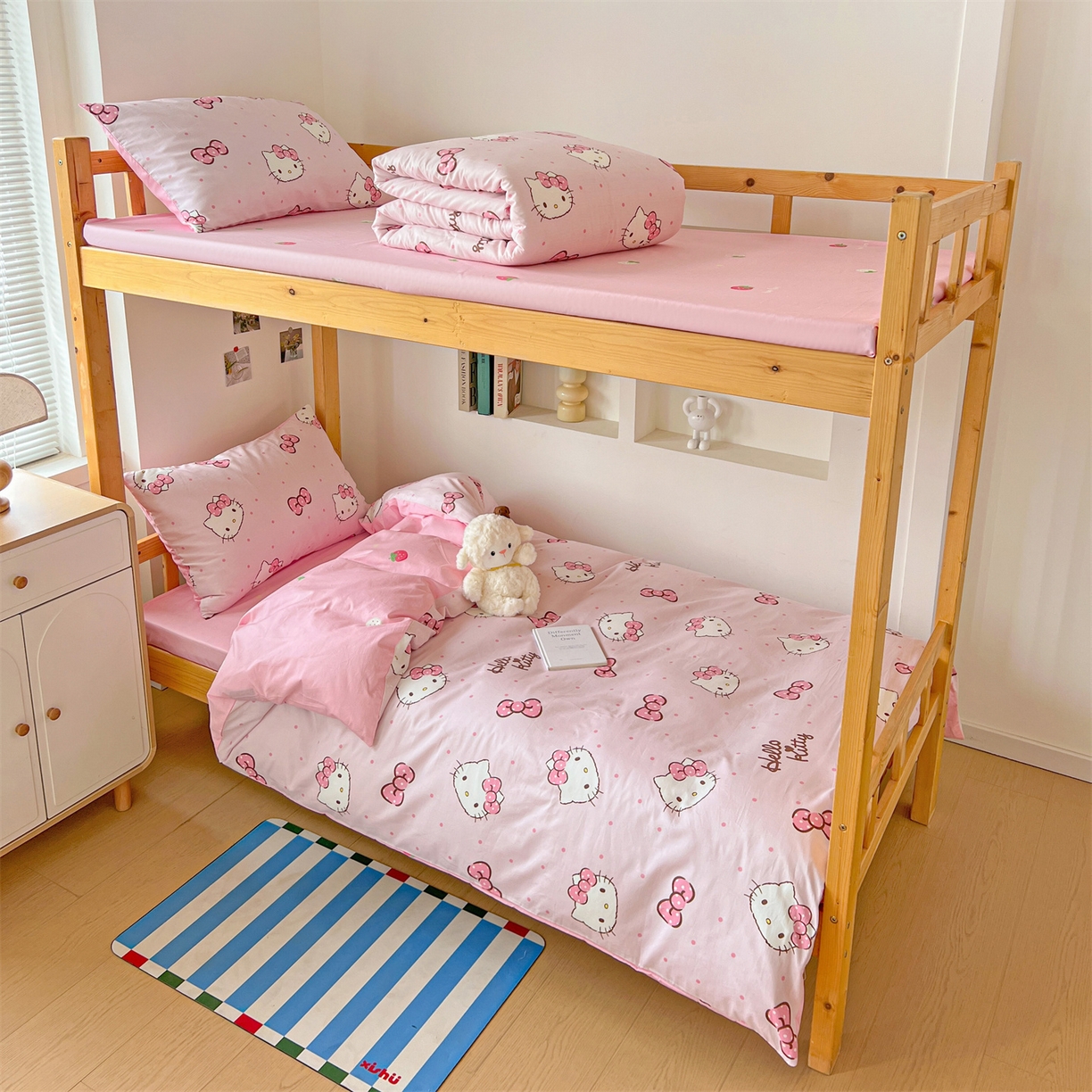 91家纺网 家纺一手货源 找家纺 名兮家居 2025-全棉纯棉13372经典奥特曼-三丽鸥学生床多件套【含防伪标】 呆萌kt