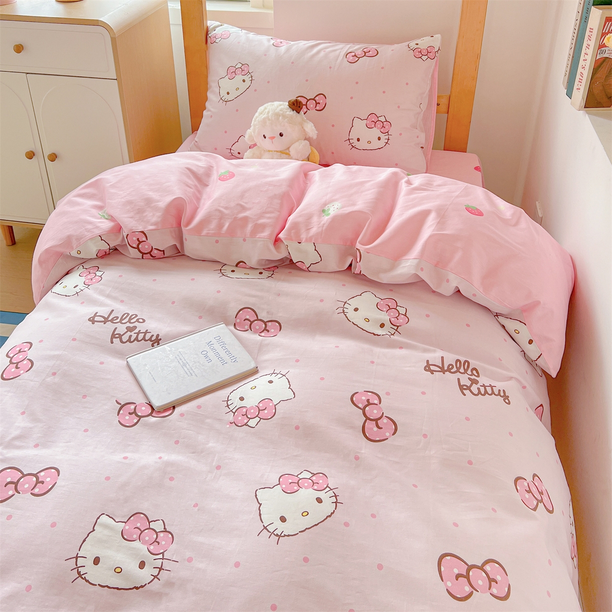 91家纺网 家纺一手货源 找家纺 名兮家居 2025-全棉纯棉13372经典奥特曼-三丽鸥学生床多件套【含防伪标】 呆萌kt