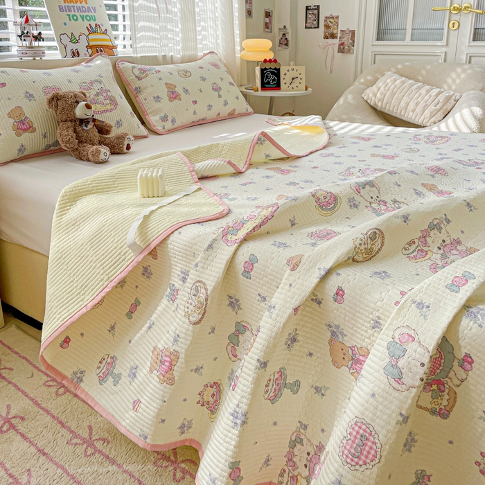 91家纺网 家纺一手货源 找家纺 富馨莱 2025春夏新款纯棉夹棉单床盖床盖单件薄床垫 开心美乐蒂