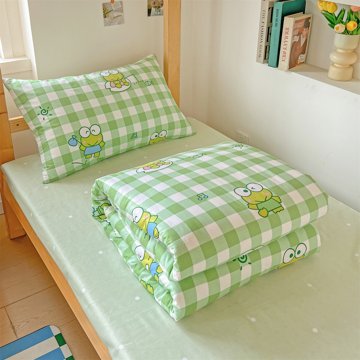 91家纺网 家纺一手货源 找家纺 名兮家居 2025-全棉纯棉13372经典奥特曼-三丽鸥学生床多件套【含防伪标】 格子大眼蛙
