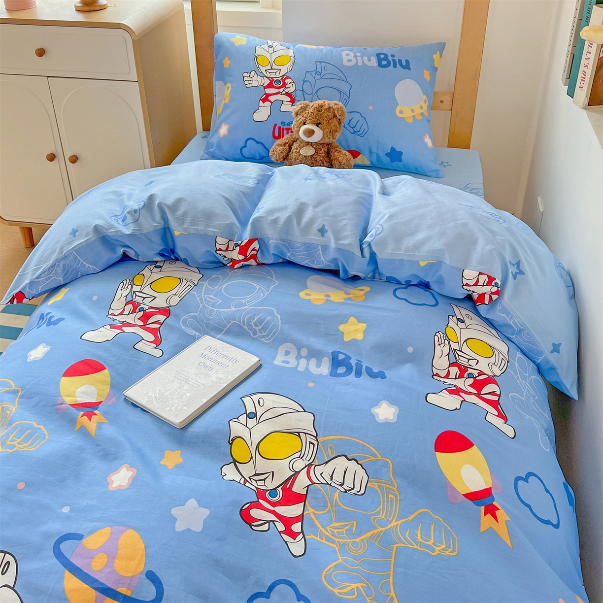 91家纺网 家纺一手货源 找家纺 名兮家居 2025-全棉纯棉13372经典奥特曼-三丽鸥学生床多件套【含防伪标】 光线王子