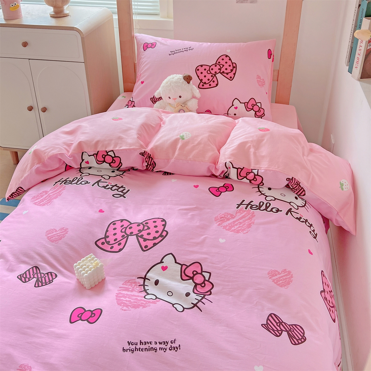 91家纺网 家纺一手货源 找家纺 名兮家居 2025-全棉纯棉13372经典奥特曼-三丽鸥学生床多件套【含防伪标】 蝴蝶结kt