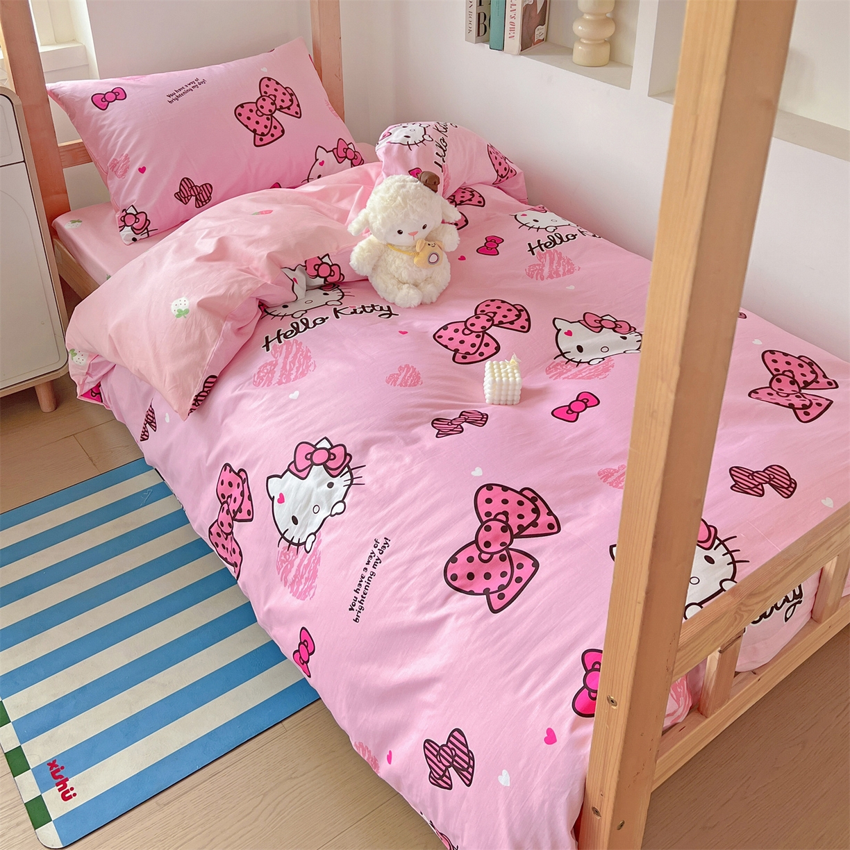 91家纺网 家纺一手货源 找家纺 名兮家居 2025-全棉纯棉13372经典奥特曼-三丽鸥学生床多件套【含防伪标】 蝴蝶结kt