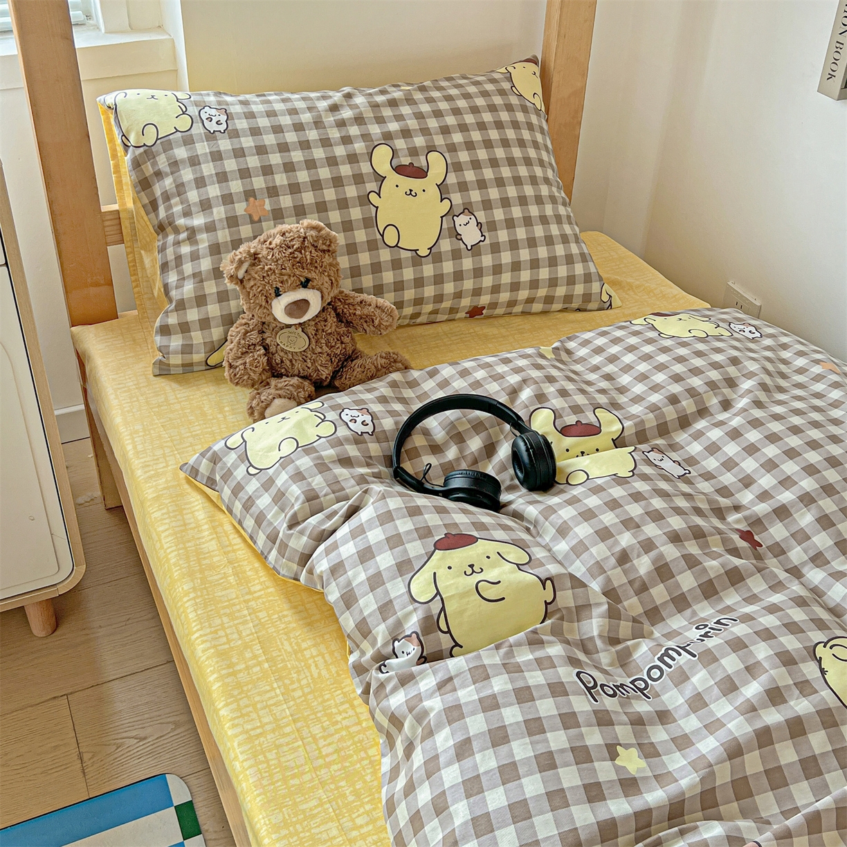 91家纺网 家纺一手货源 找家纺 名兮家居 2025-全棉纯棉13372经典奥特曼-三丽鸥学生床多件套【含防伪标】 焦糖布丁狗