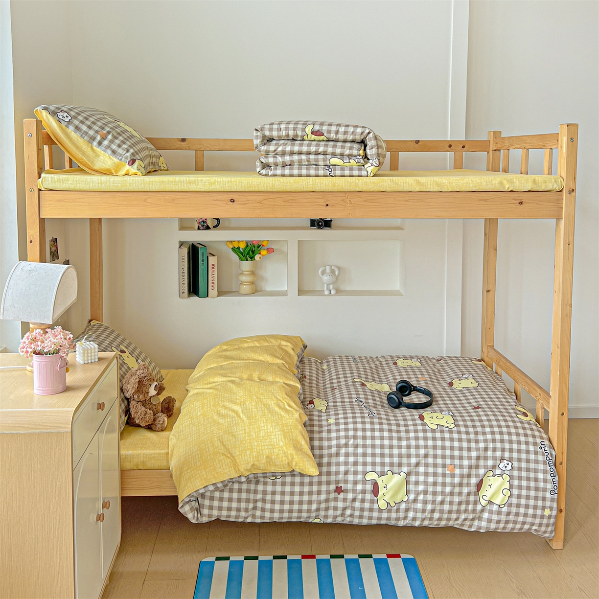 91家纺网 家纺一手货源 找家纺 名兮家居 2025-全棉纯棉13372经典奥特曼-三丽鸥学生床多件套【含防伪标】 焦糖布丁狗