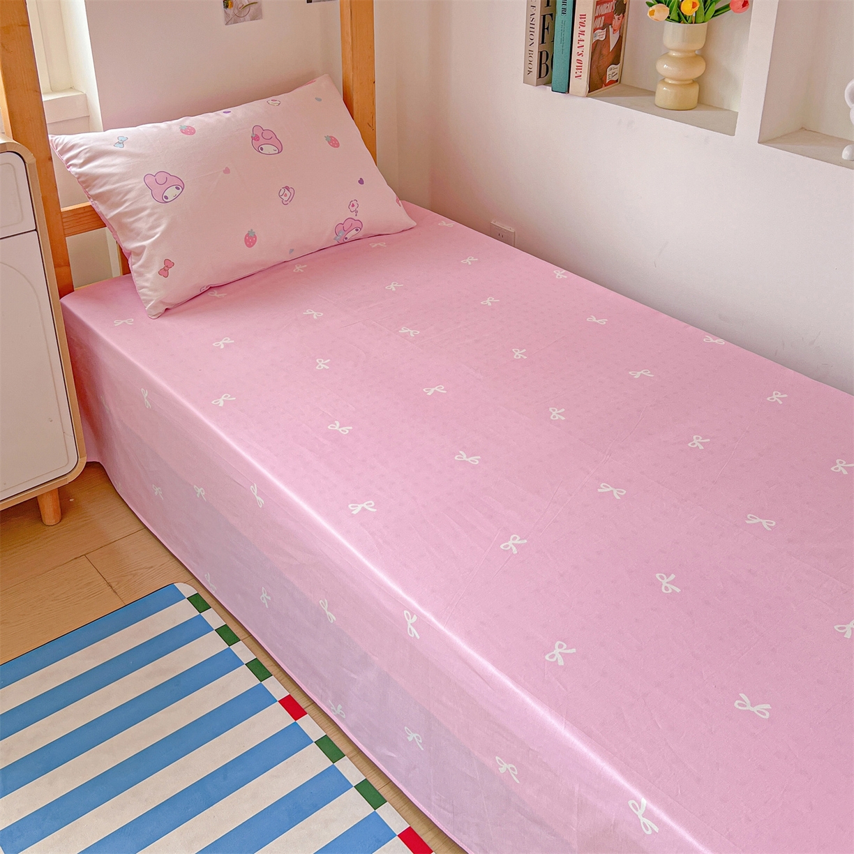 91家纺网 家纺一手货源 找家纺 名兮家居 2025-全棉纯棉13372经典奥特曼-三丽鸥学生床多件套【含防伪标】 俏皮美乐蒂