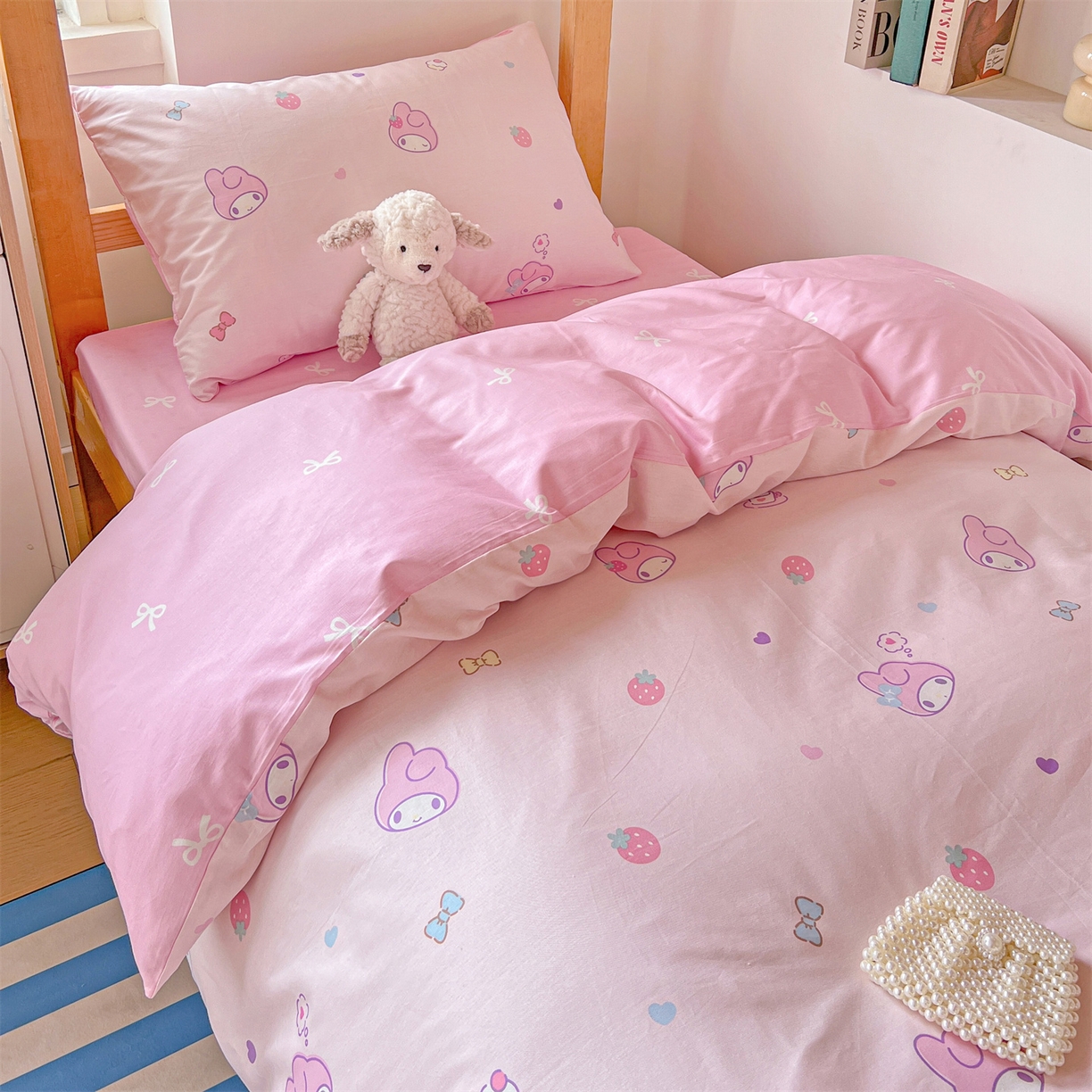 91家纺网 家纺一手货源 找家纺 名兮家居 2025-全棉纯棉13372经典奥特曼-三丽鸥学生床多件套【含防伪标】 俏皮美乐蒂