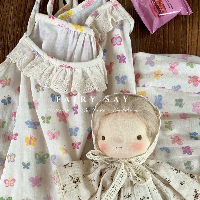 91家纺网 家纺一手货源 找家纺 妍景家居生活馆 2025新款纱布吊带睡裙 彩色蝴蝶