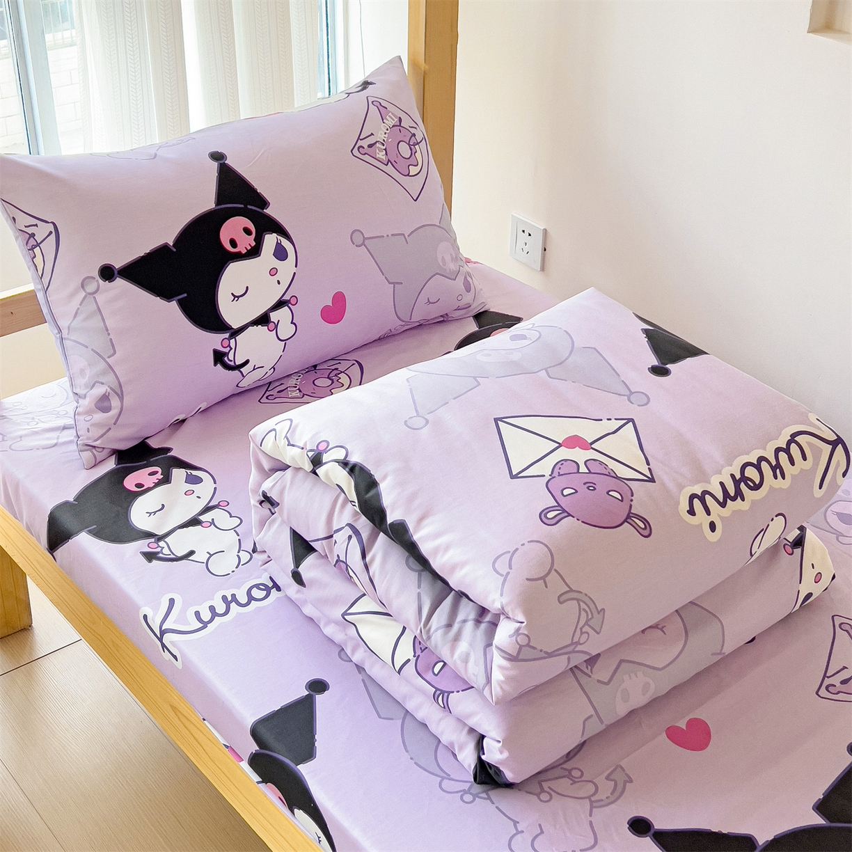 91家纺网 家纺一手货源 找家纺 名兮家居 2025-全棉纯棉13372经典奥特曼-三丽鸥学生床多件套【含防伪标】 情书库洛米