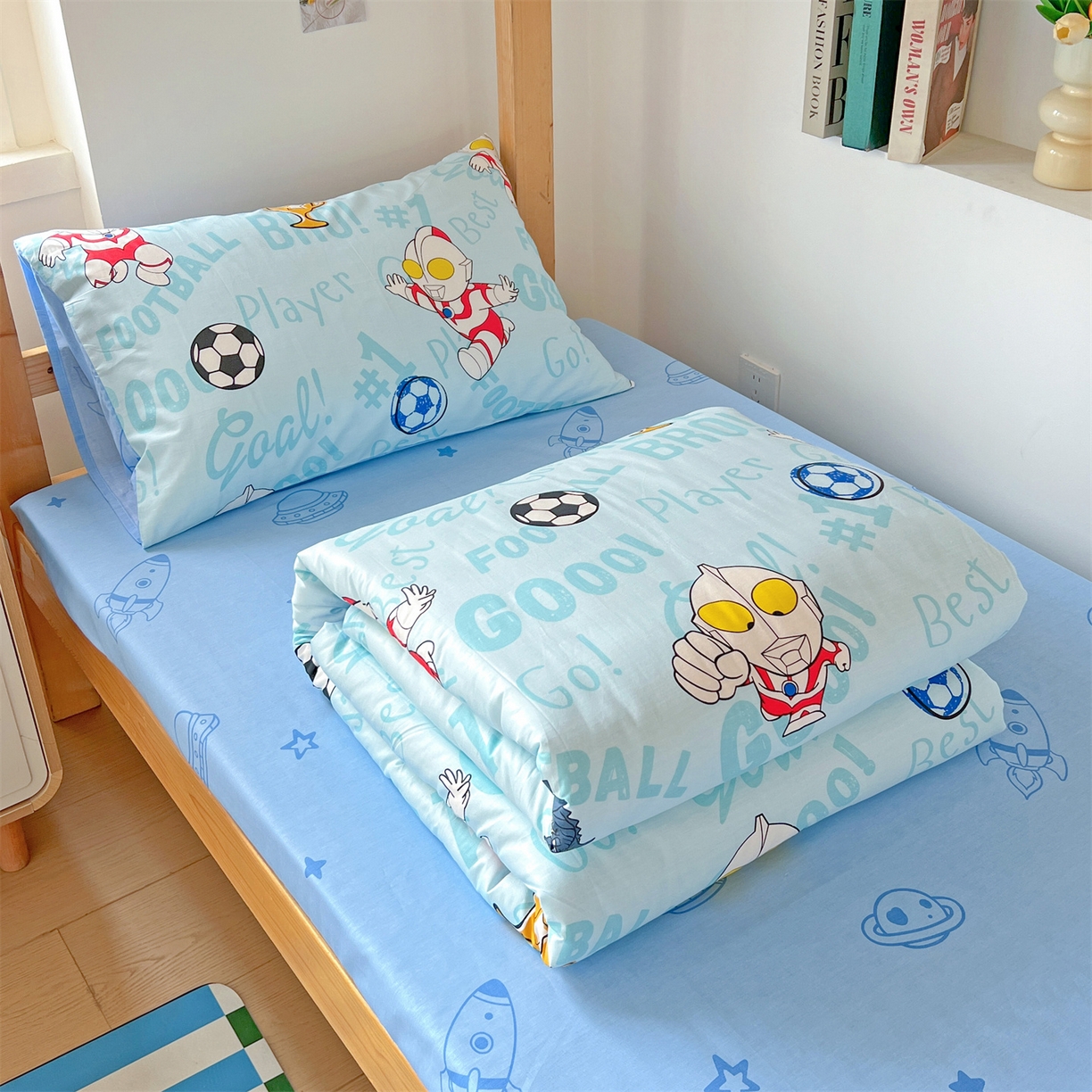 91家纺网 家纺一手货源 找家纺 名兮家居 2025-全棉纯棉13372经典奥特曼-三丽鸥学生床多件套【含防伪标】 世界杯