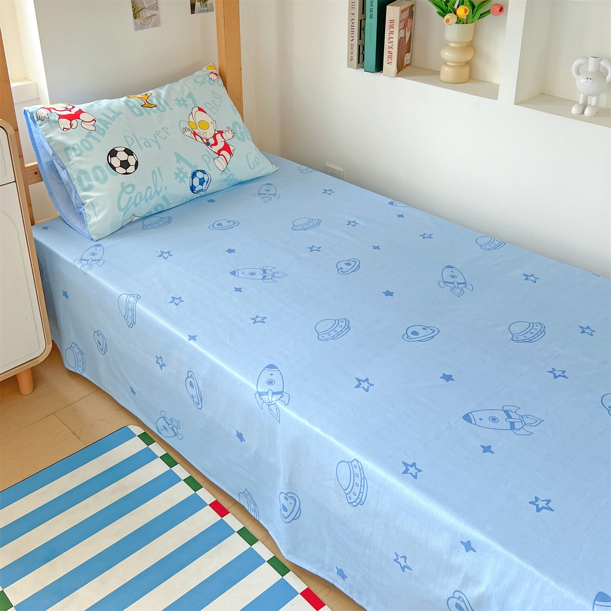 91家纺网 家纺一手货源 找家纺 名兮家居 2025-全棉纯棉13372经典奥特曼-三丽鸥学生床多件套【含防伪标】 世界杯