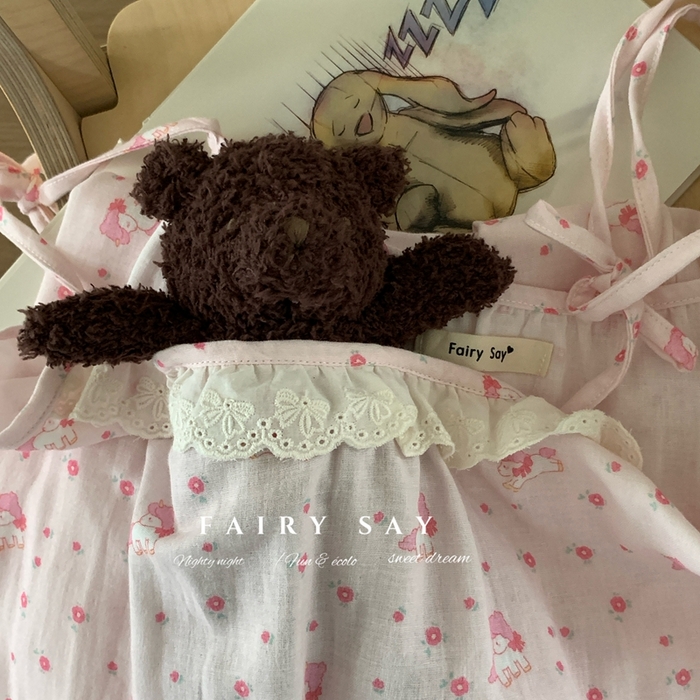 91家纺网 家纺一手货源 找家纺 妍景家居生活馆 2025新款纱布吊带睡裙 粉色小马