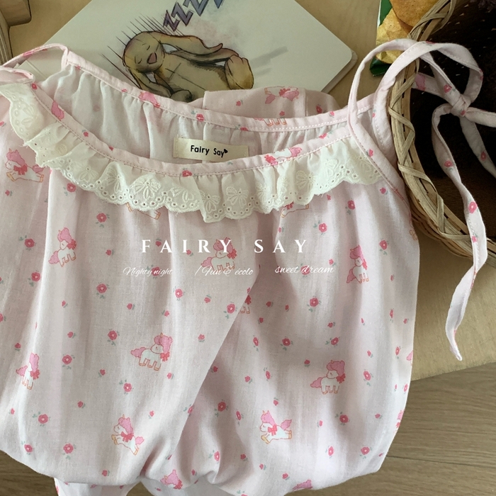 91家纺网 家纺一手货源 找家纺 妍景家居生活馆 2025新款纱布吊带睡裙 粉色小马