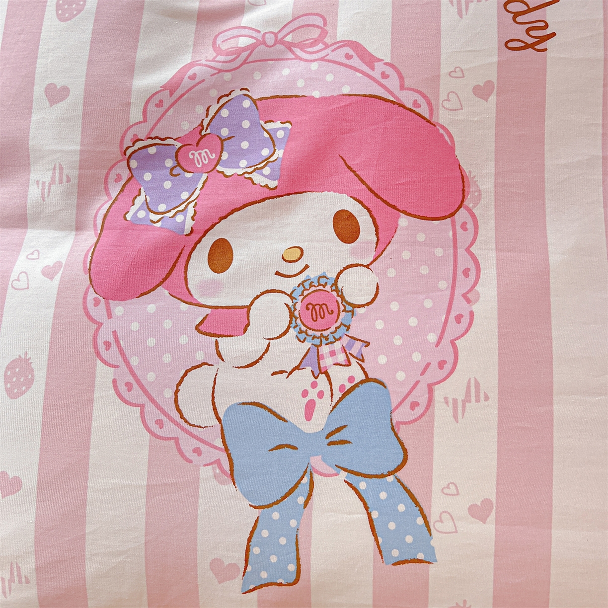 91家纺网 家纺一手货源 找家纺 名兮家居 2025-全棉纯棉13372经典奥特曼-三丽鸥学生床多件套【含防伪标】 竖条美乐蒂