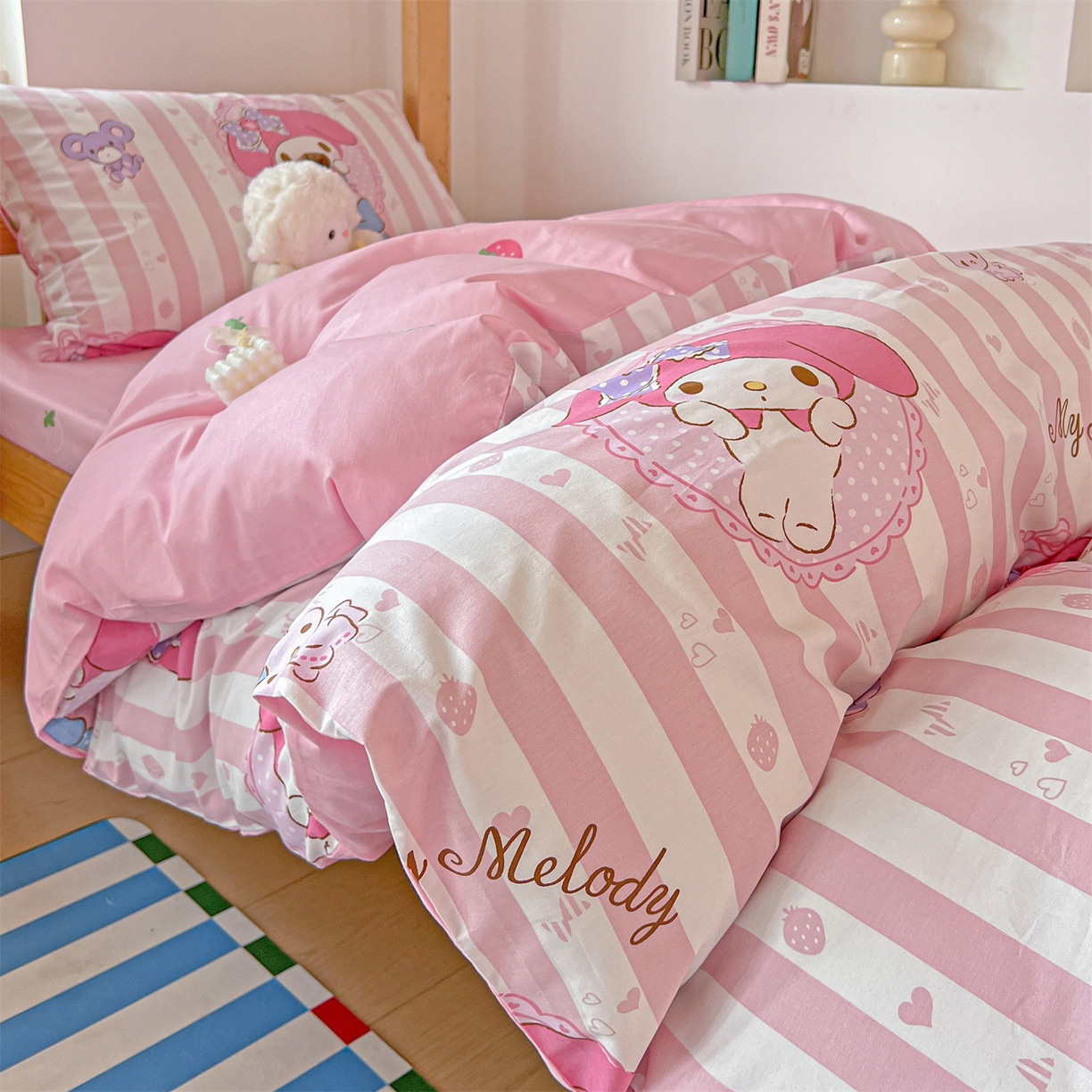 91家纺网 家纺一手货源 找家纺 名兮家居 2025-全棉纯棉13372经典奥特曼-三丽鸥学生床多件套【含防伪标】 竖条美乐蒂