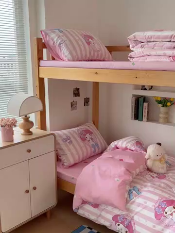 91家纺网 家纺一手货源 找家纺 名兮家居 2025-全棉纯棉13372经典奥特曼-三丽鸥学生床多件套【含防伪标】 竖条美乐蒂