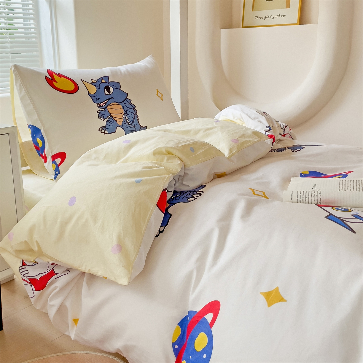 91家纺网 家纺一手货源 找家纺 名兮家居 2025-全棉纯棉13372经典奥特曼-三丽鸥学生床多件套【含防伪标】 咸蛋超人