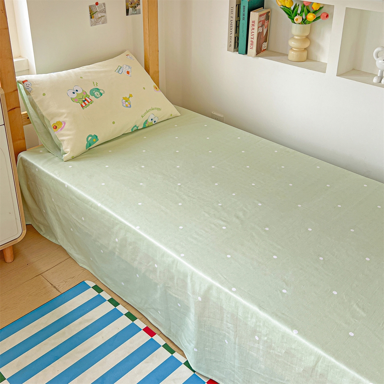 91家纺网 家纺一手货源 找家纺 名兮家居 2025-全棉纯棉13372经典奥特曼-三丽鸥学生床多件套【含防伪标】 悠闲大眼蛙