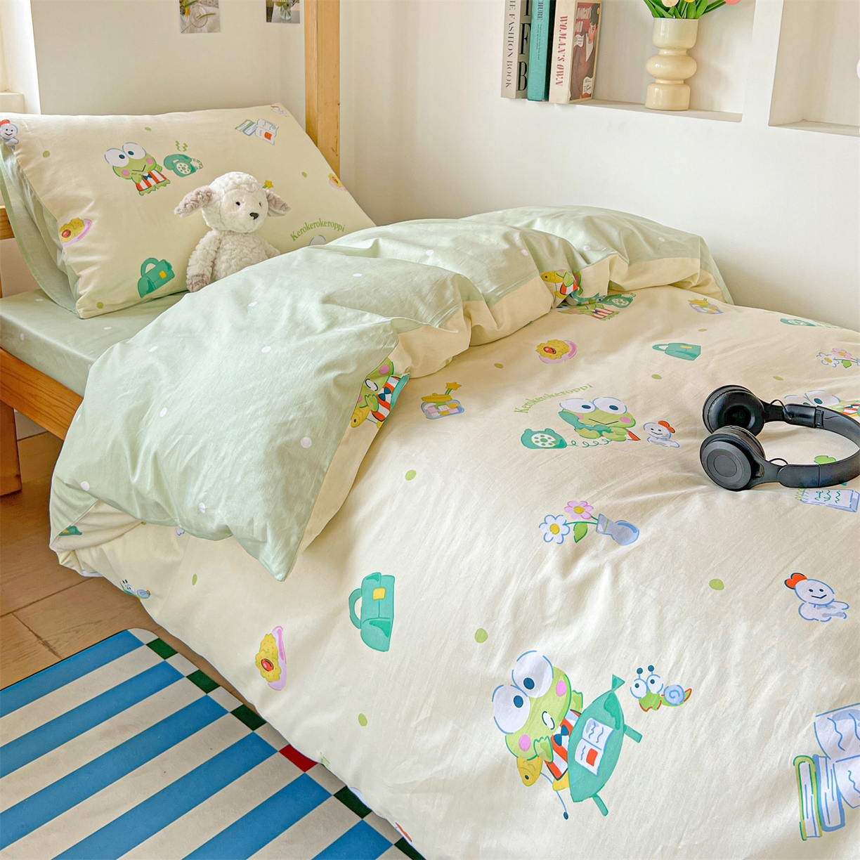 91家纺网 家纺一手货源 找家纺 名兮家居 2025-全棉纯棉13372经典奥特曼-三丽鸥学生床多件套【含防伪标】 悠闲大眼蛙