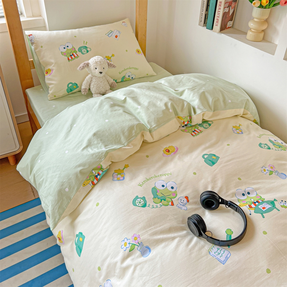 91家纺网 家纺一手货源 找家纺 名兮家居 2025-全棉纯棉13372经典奥特曼-三丽鸥学生床多件套【含防伪标】 悠闲大眼蛙