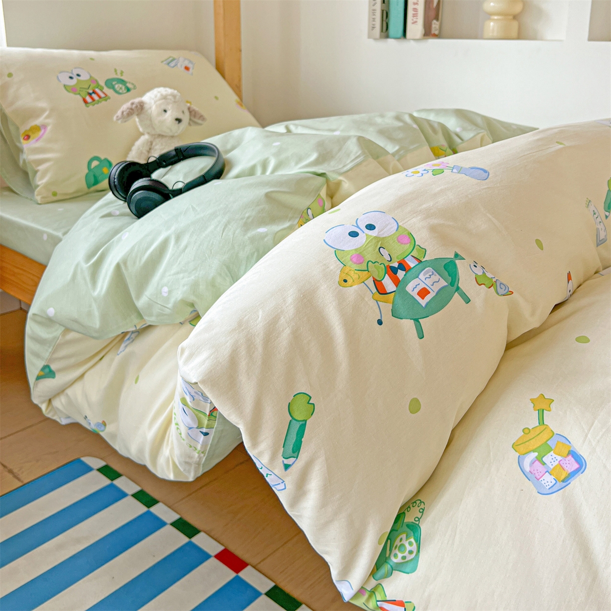 91家纺网 家纺一手货源 找家纺 名兮家居 2025-全棉纯棉13372经典奥特曼-三丽鸥学生床多件套【含防伪标】 悠闲大眼蛙