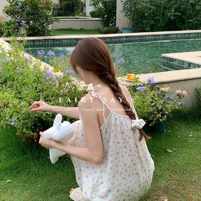 91家纺网 家纺一手货源 找家纺 妍景家居生活馆 2025新款纱布吊带睡裙 碎花蝴蝶