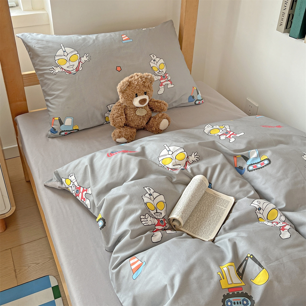 91家纺网 家纺一手货源 找家纺 名兮家居 2025-全棉纯棉13372经典奥特曼-三丽鸥学生床多件套【含防伪标】 宇宙小分队