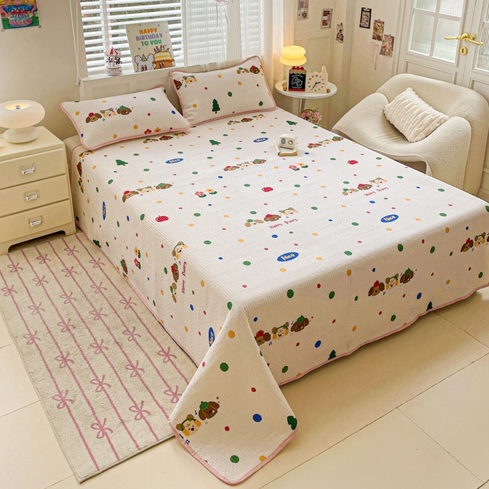 91家纺网 家纺一手货源 找家纺 富馨莱 2025春夏新款纯棉夹棉单床盖床盖单件薄床垫 三只小狗