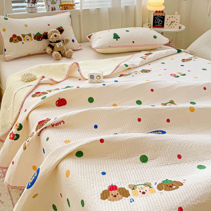 91家纺网 家纺一手货源 找家纺 富馨莱 2025春夏新款纯棉夹棉单床盖床盖单件薄床垫 三只小狗