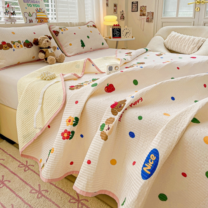 91家纺网 家纺一手货源 找家纺 富馨莱 2025春夏新款纯棉夹棉单床盖床盖单件薄床垫 三只小狗