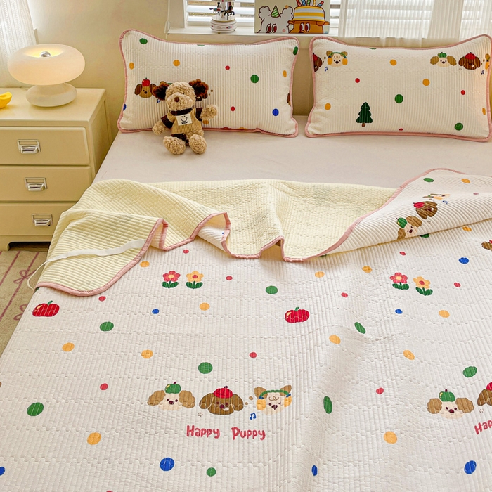 91家纺网 家纺一手货源 找家纺 富馨莱 2025春夏新款纯棉夹棉单床盖床盖单件薄床垫 三只小狗