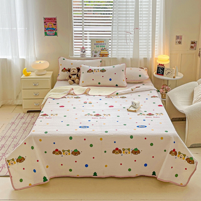 91家纺网 家纺一手货源 找家纺 富馨莱 2025春夏新款纯棉夹棉单床盖床盖单件薄床垫 三只小狗