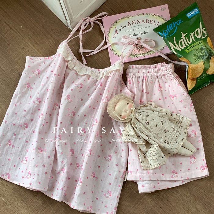 91家纺网 家纺一手货源 找家纺 妍景家居生活馆 2025新款纱布吊带套装 粉色小马